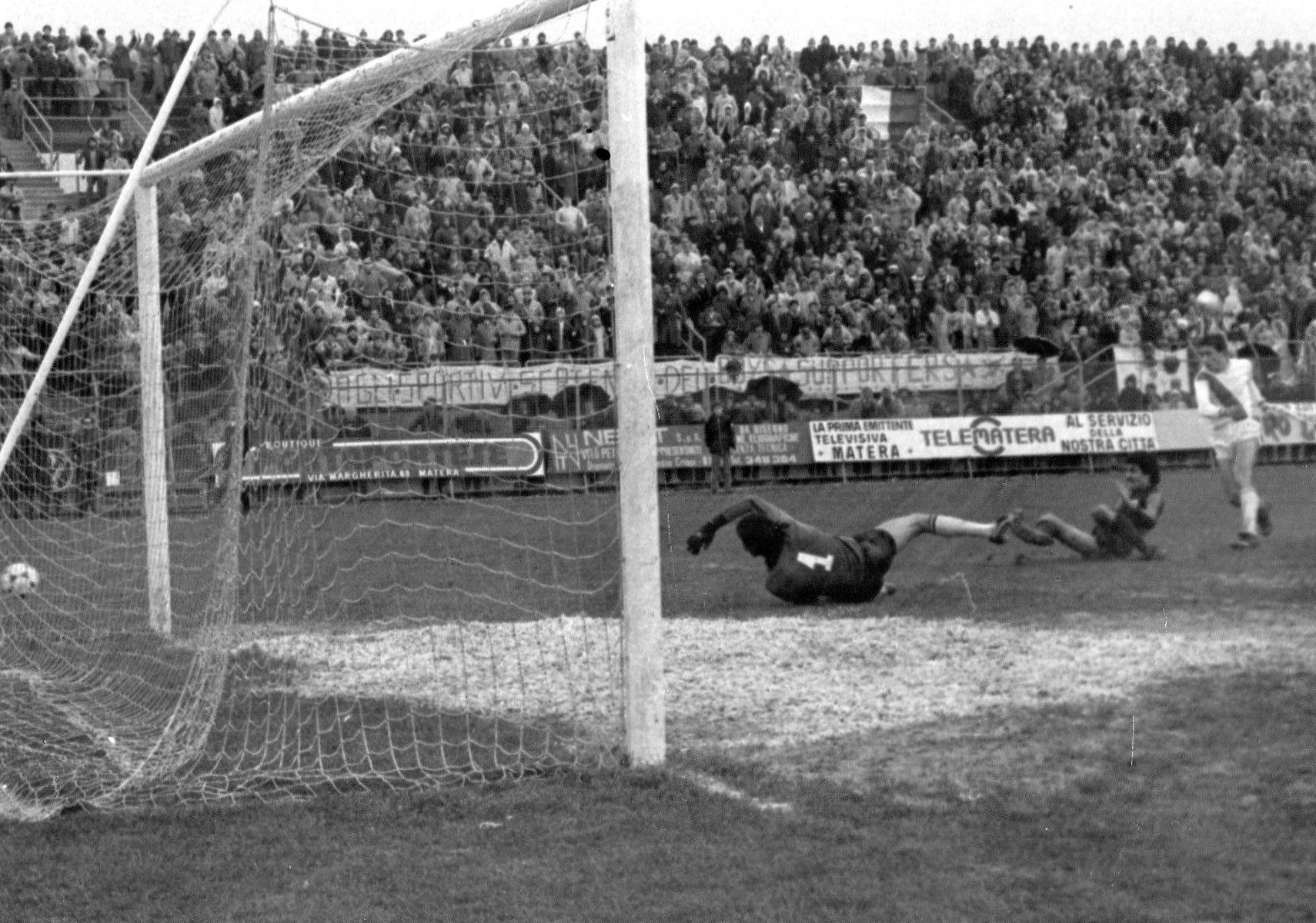 1979-80 matera-genoa tiro pavese