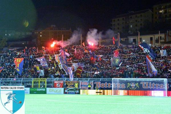 Immagine tifosi pz 1