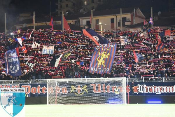 Immagine tifosi pz 3